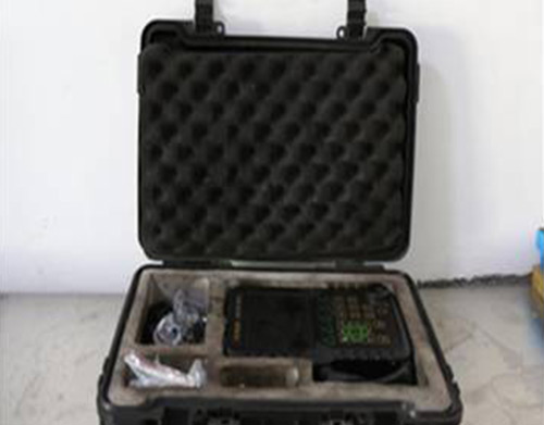 鋁木復(fù)合門窗