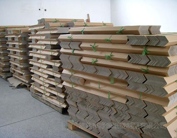 南京喜年中心項目一期鋁合金門窗百葉及欄桿制作安裝工程